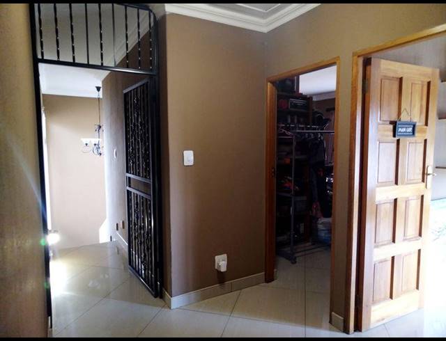 3 BEDROOM HOUSE FOR SALE IN SOUTH CREST